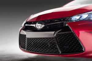 2015 Toyota Camry front