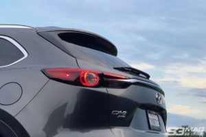 Mazda CX-9 hatch tail light