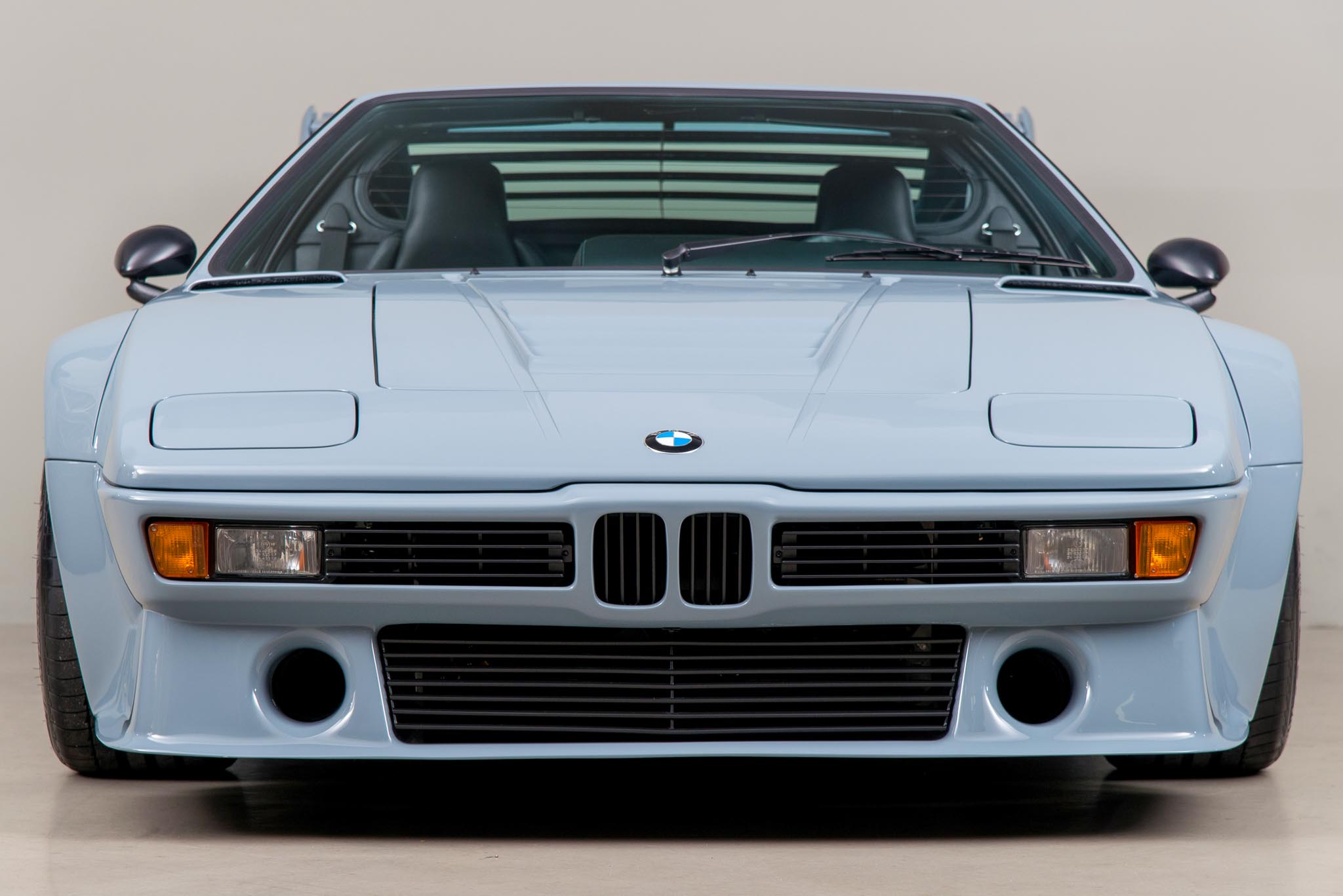 BMW M1 front