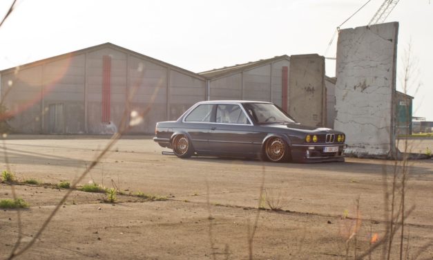 Kevve’s BMW E30 – The Hot Seat
