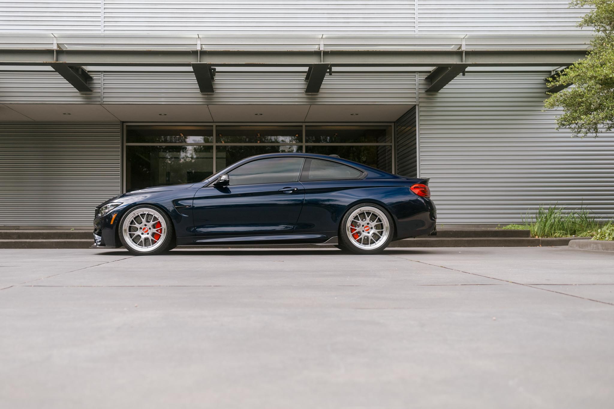 blue BMW M4