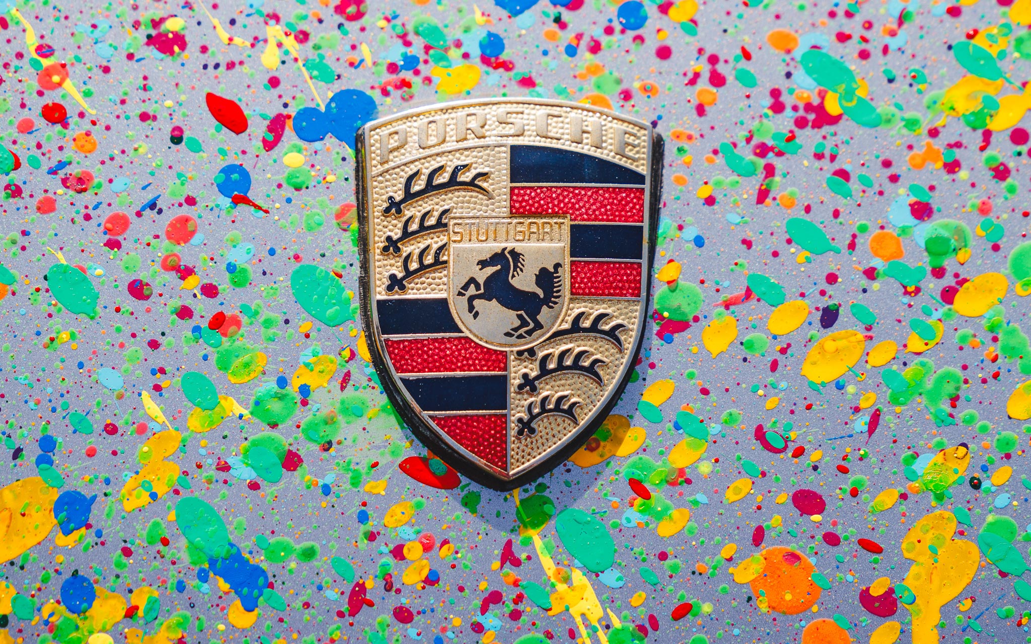 Porsche crest