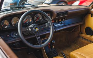 tan 911SC interior