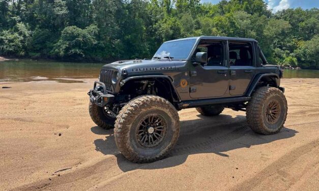 392 Jeep on 42s – make that 44s