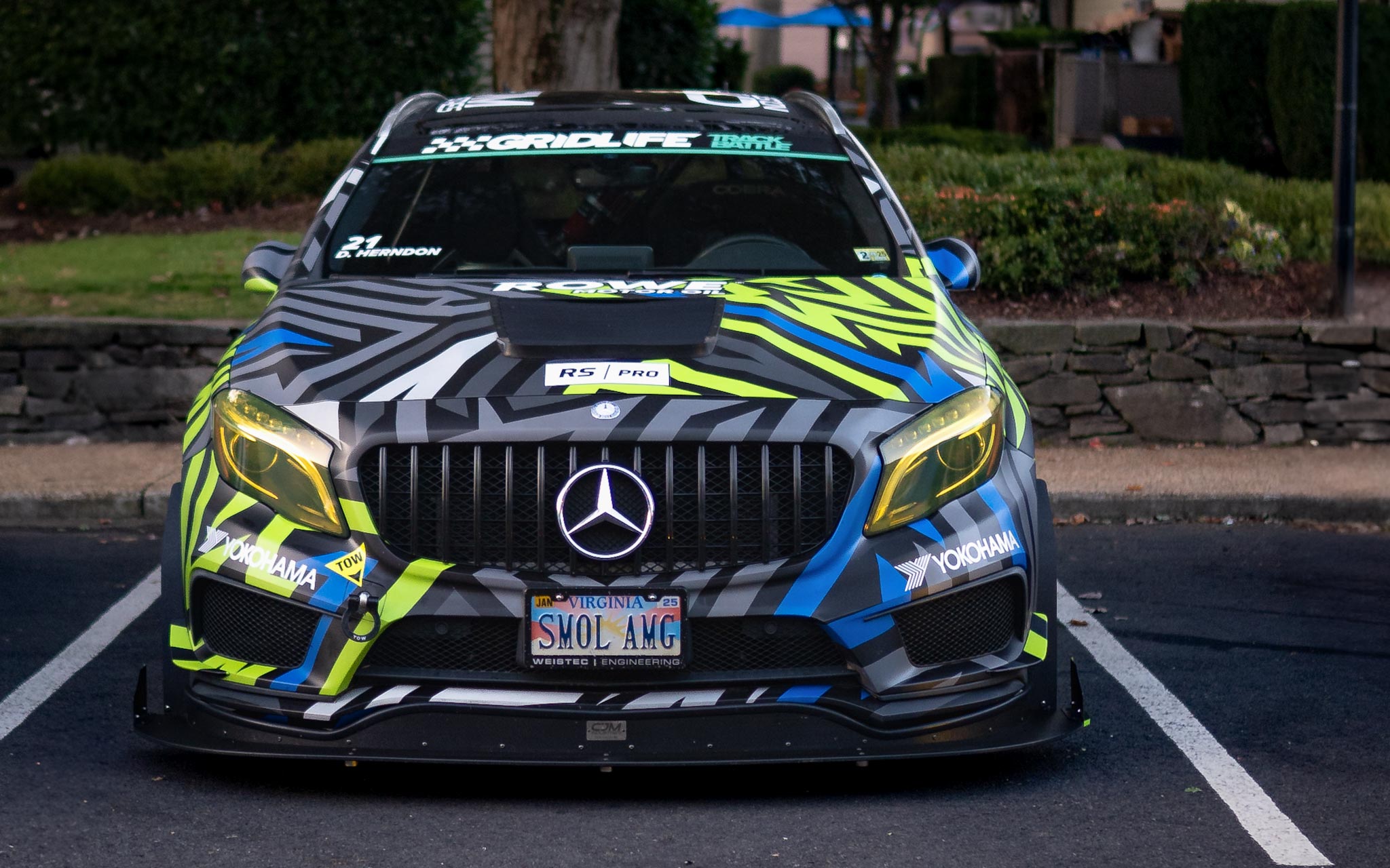 Lowered Mercedes GLA