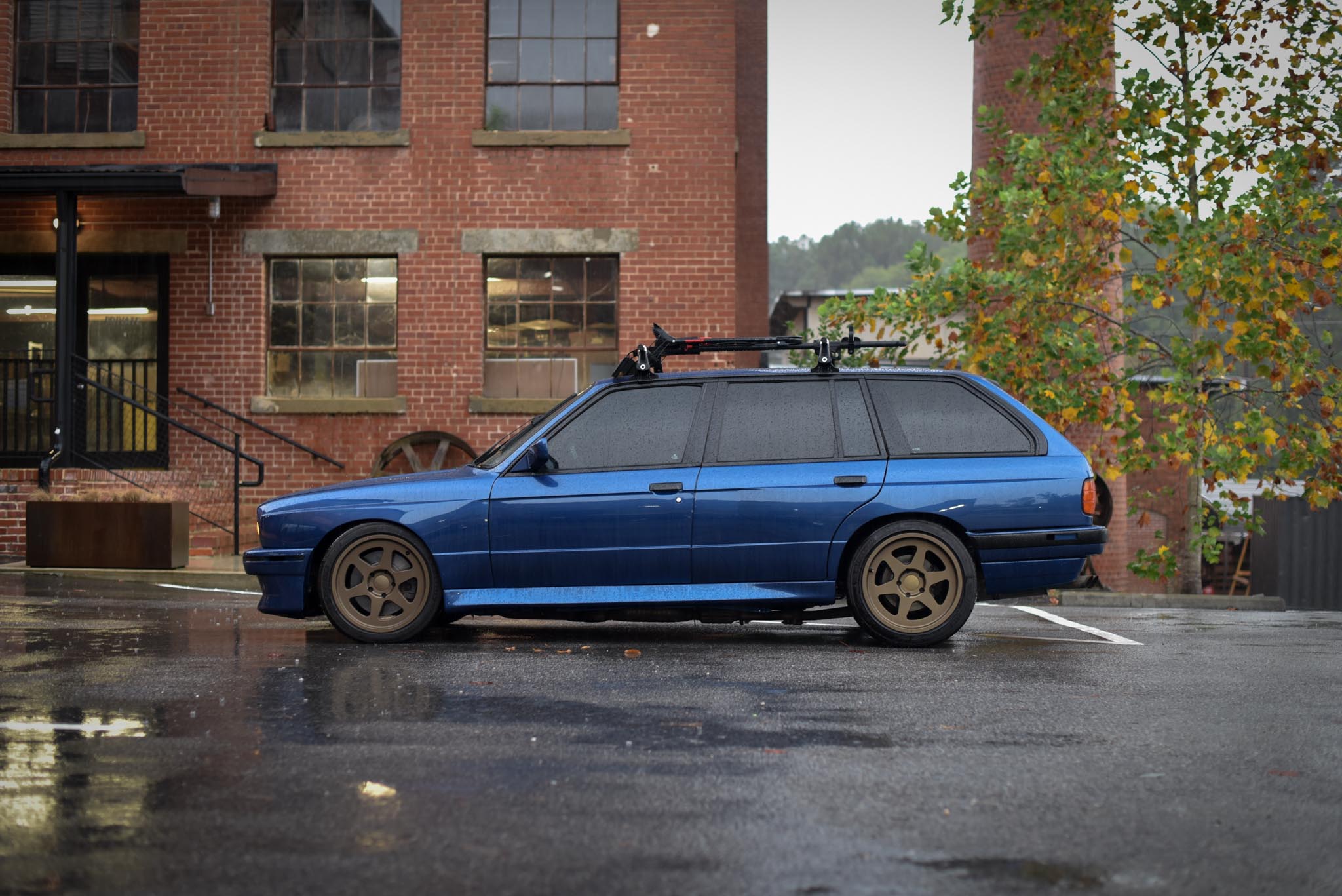 E30 Touring lowered