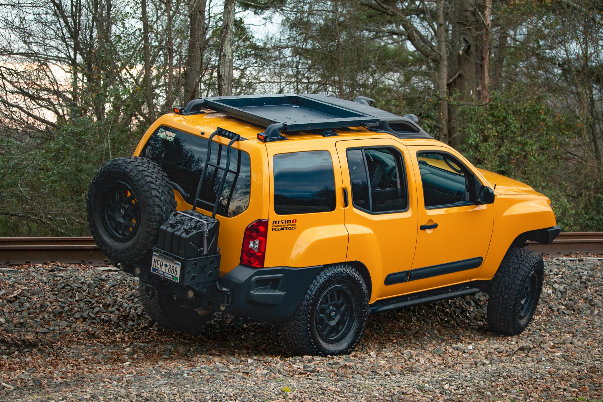 Nissan xterra yellow lifted