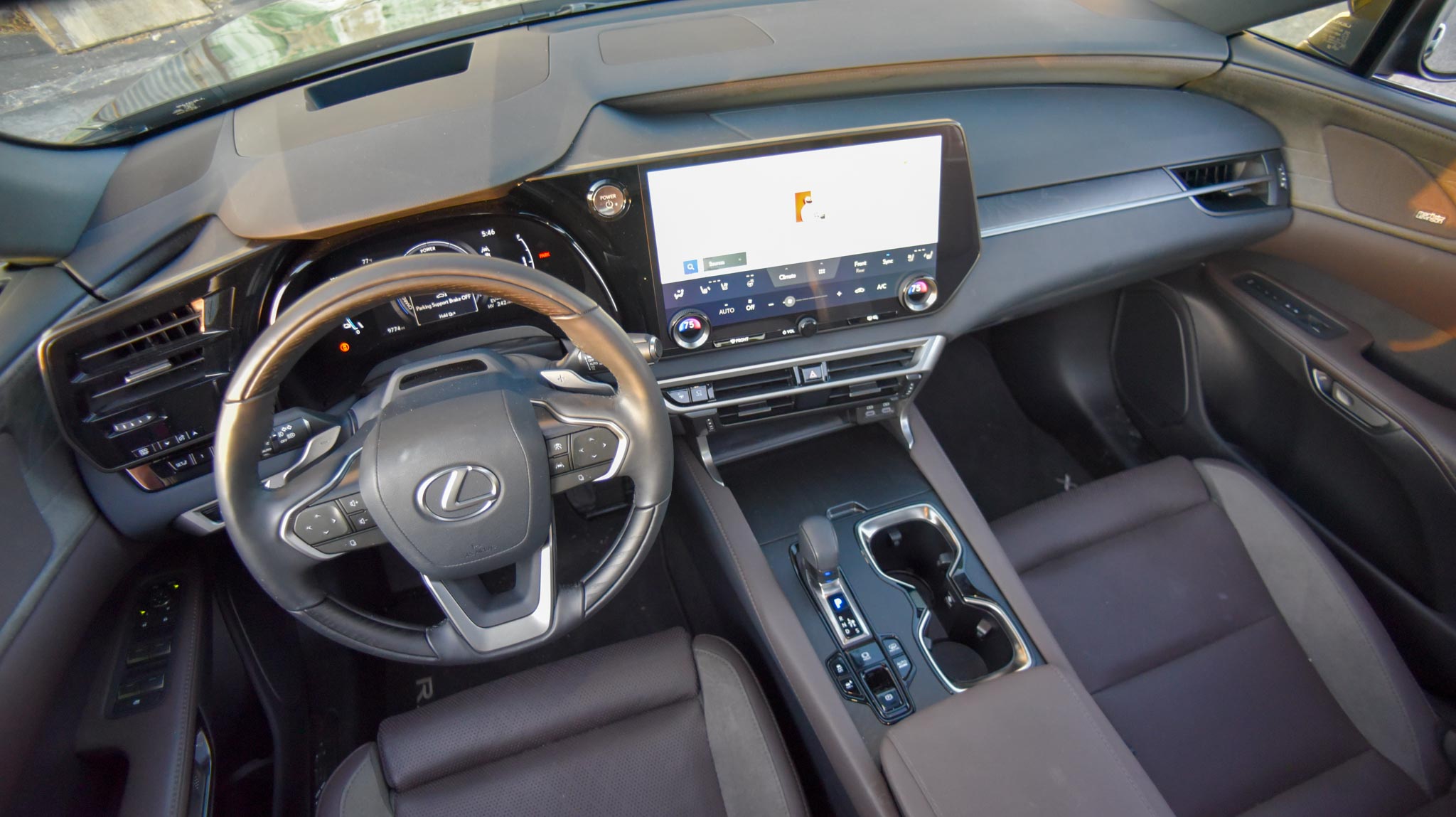 2025 Lexus RX interior seats