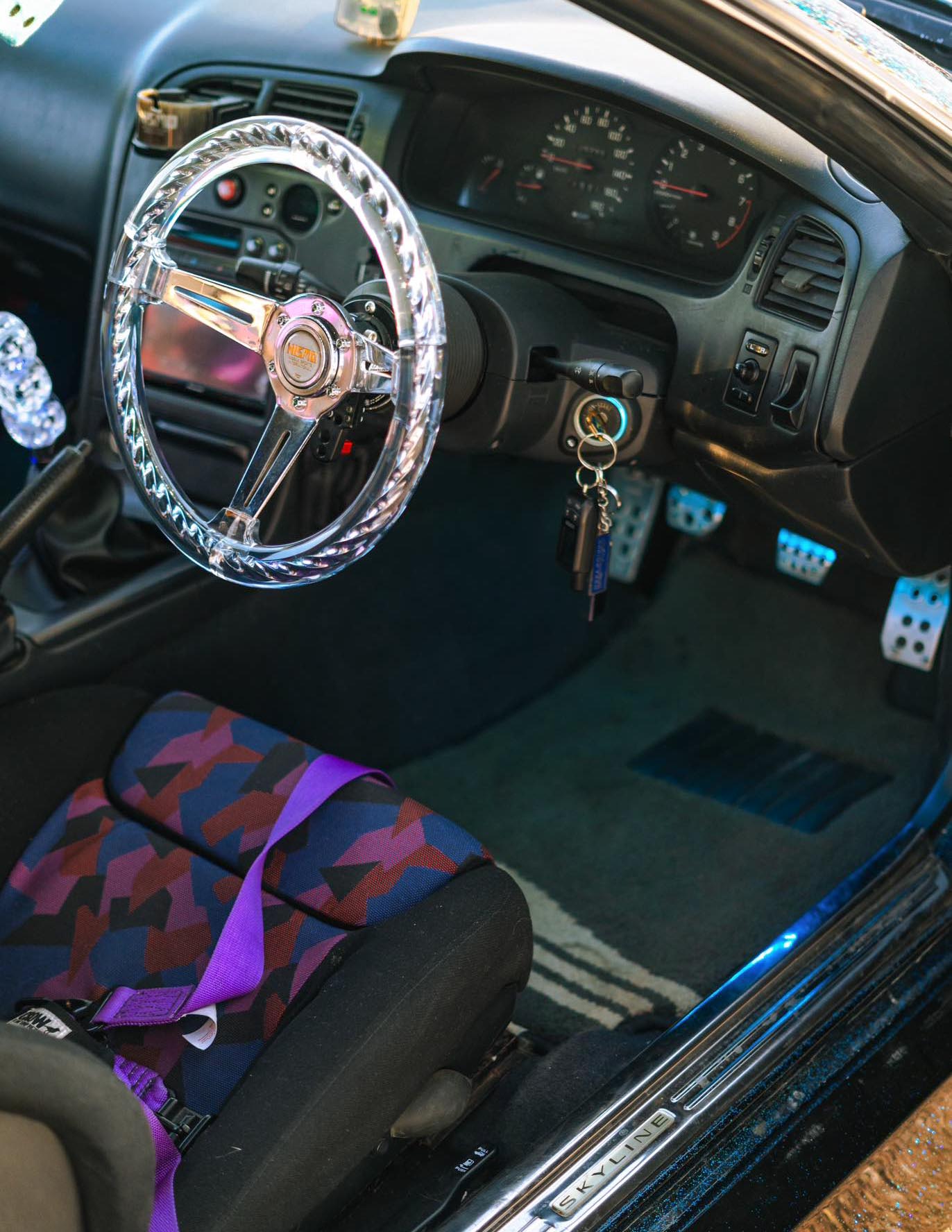 R33 Skyline interior