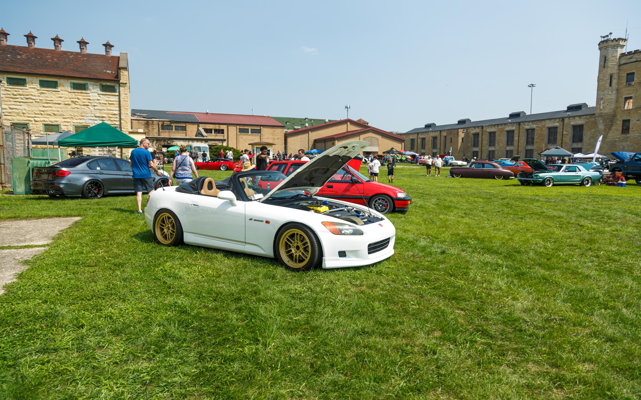 S2000