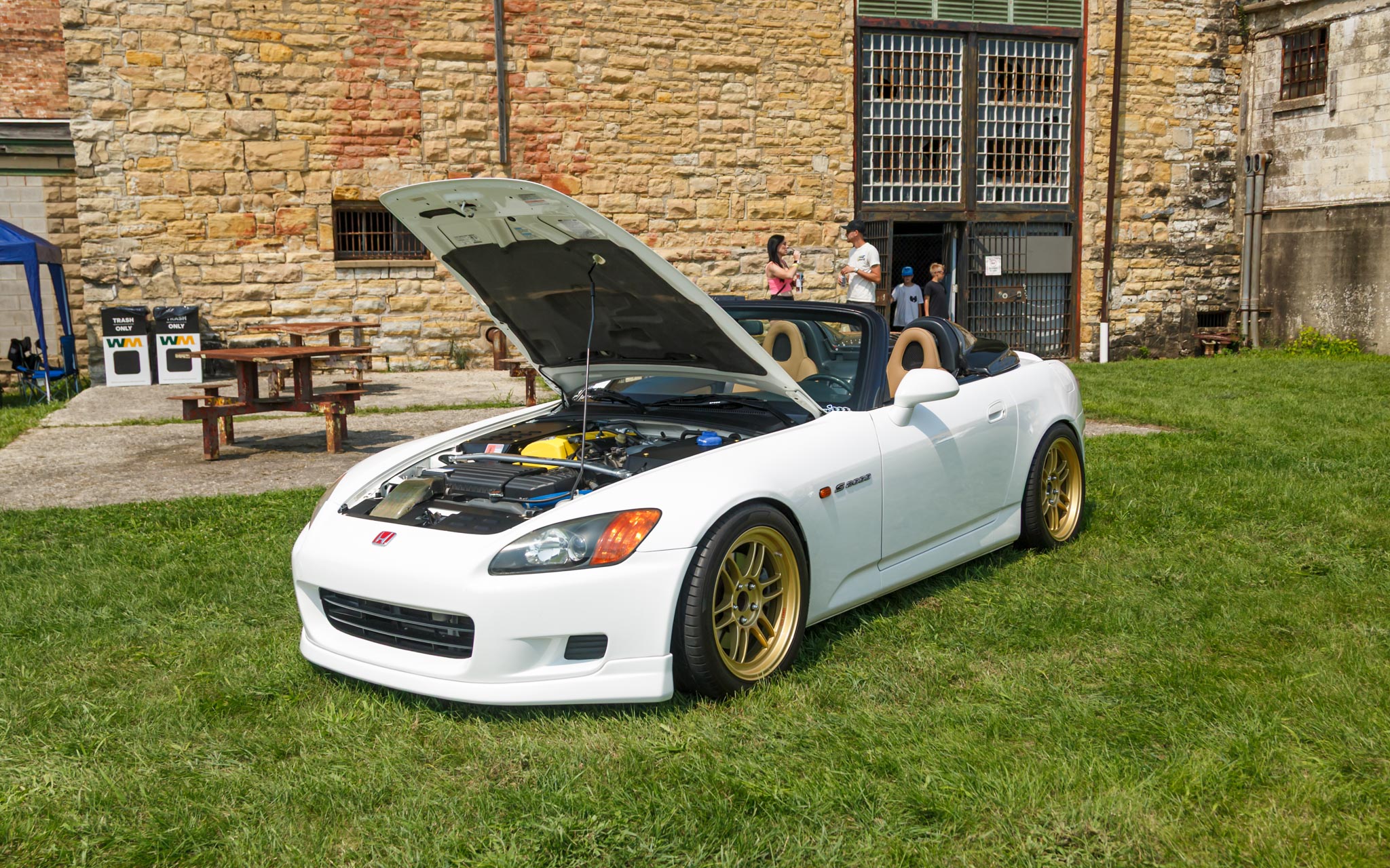 S2000