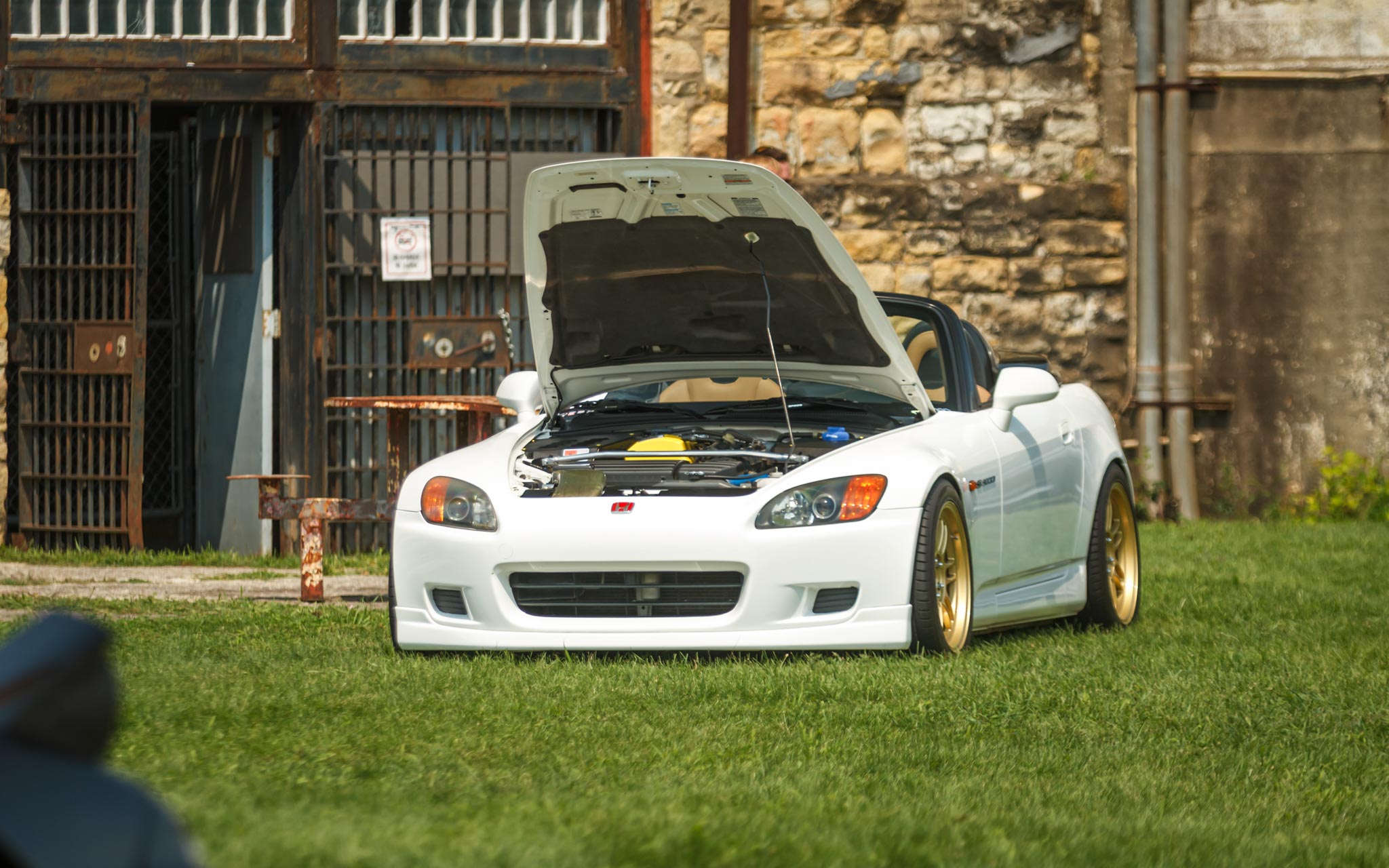 S2000
