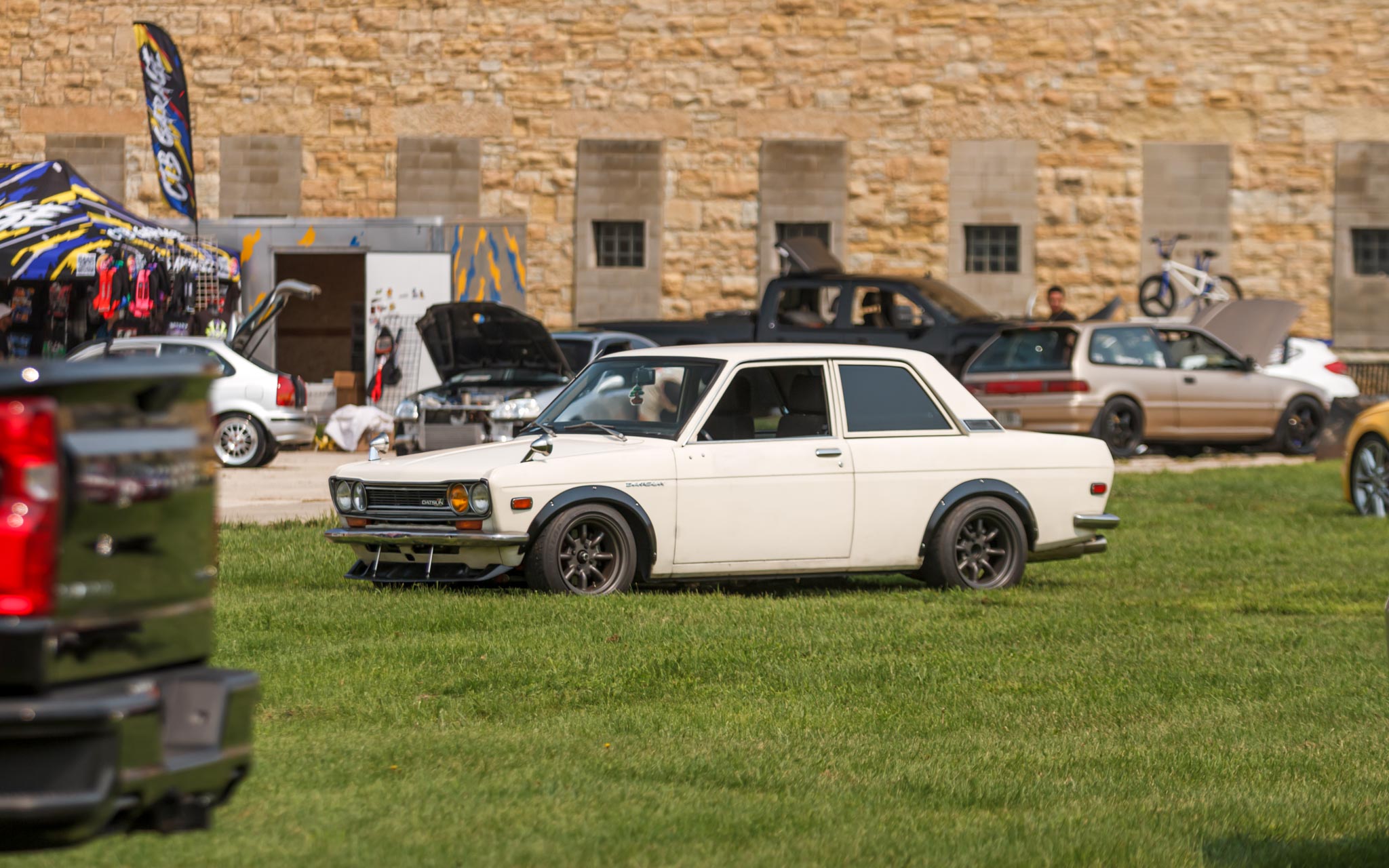 Datsun 510 white