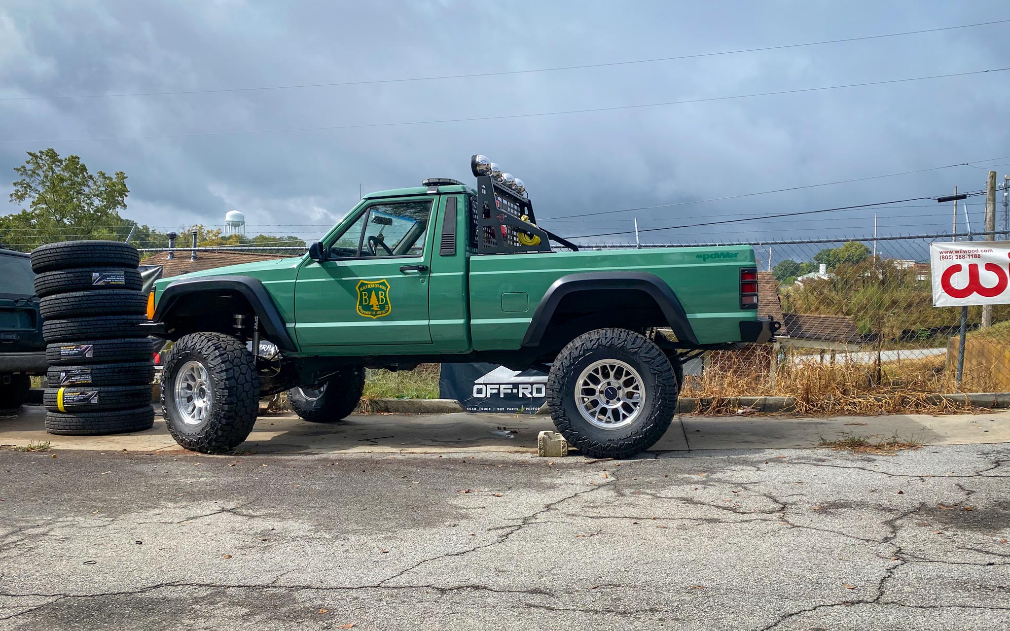 Black Bear Off-Road Jeep
