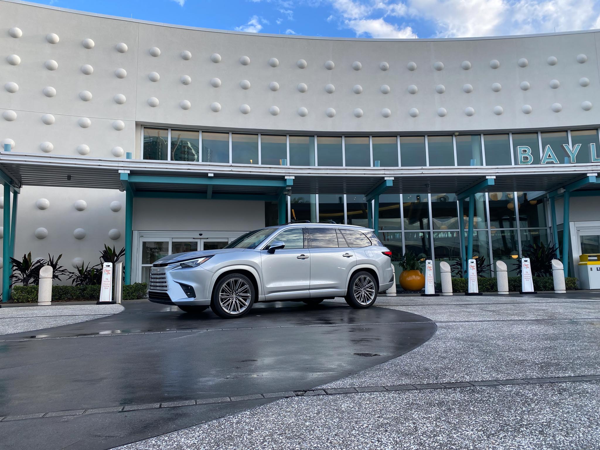 Lexus TX 350 review