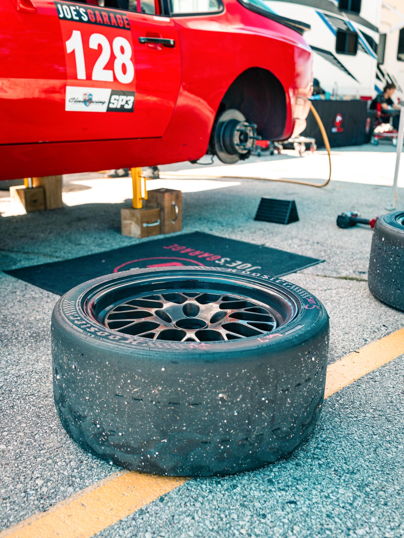 Hoosier R7 race tire