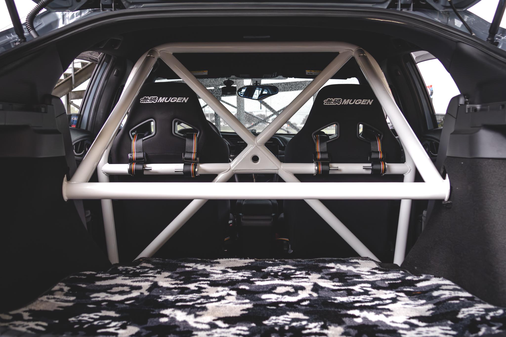 Evasive roll cage type R
