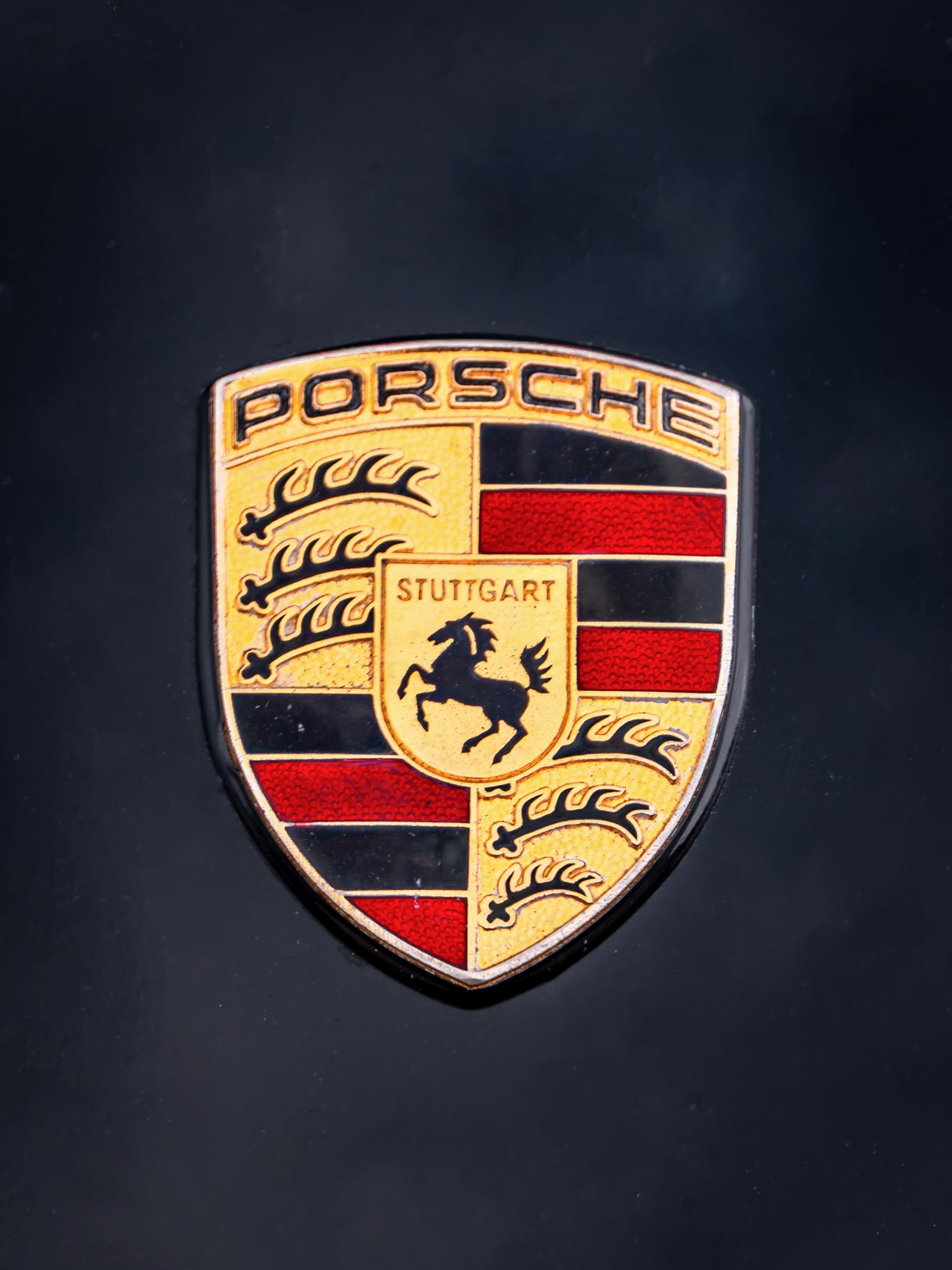 Porsche emblem from 996