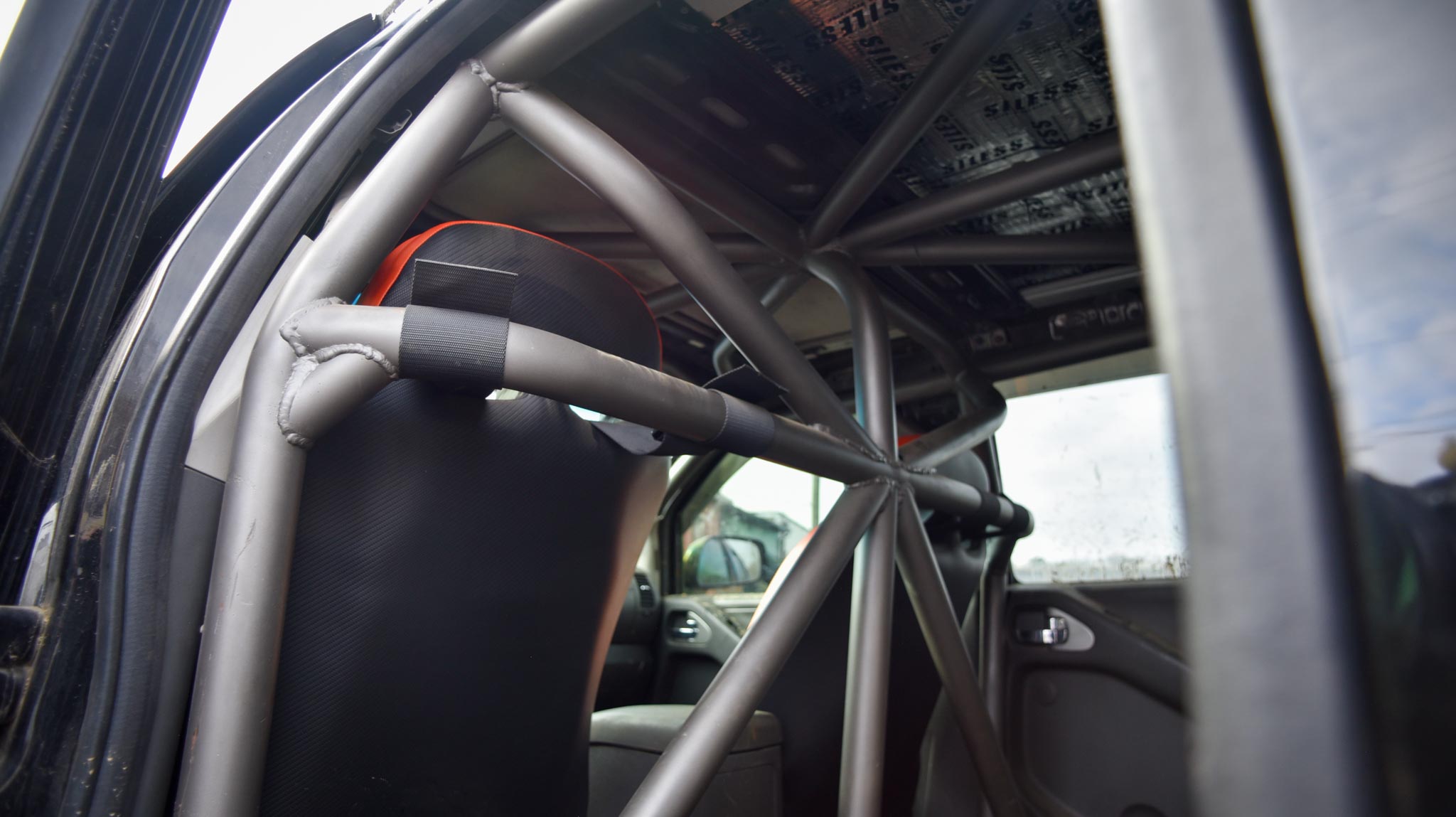 Rollcage in Nissan Frontier