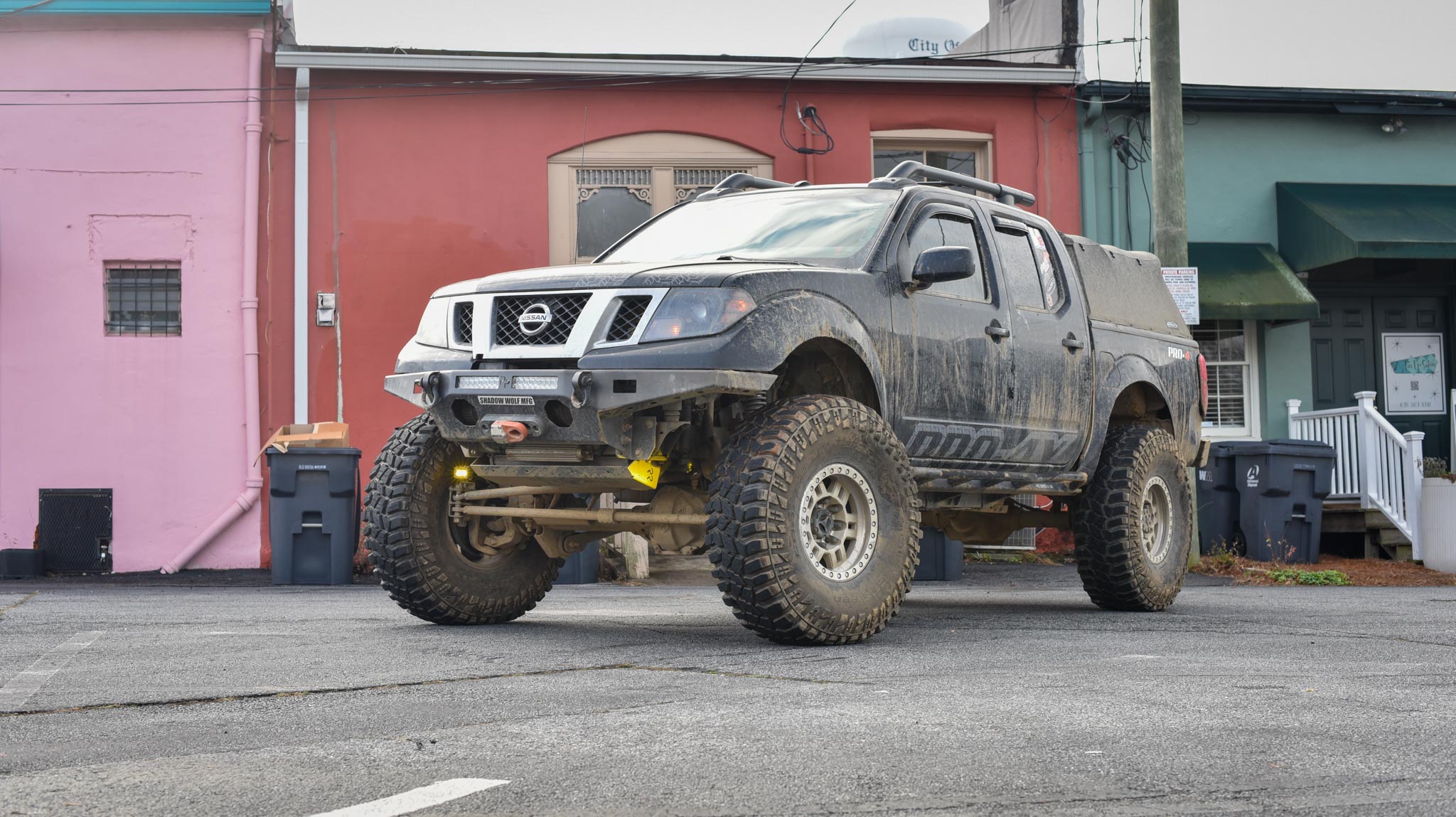 Nissan Frontier on 40s