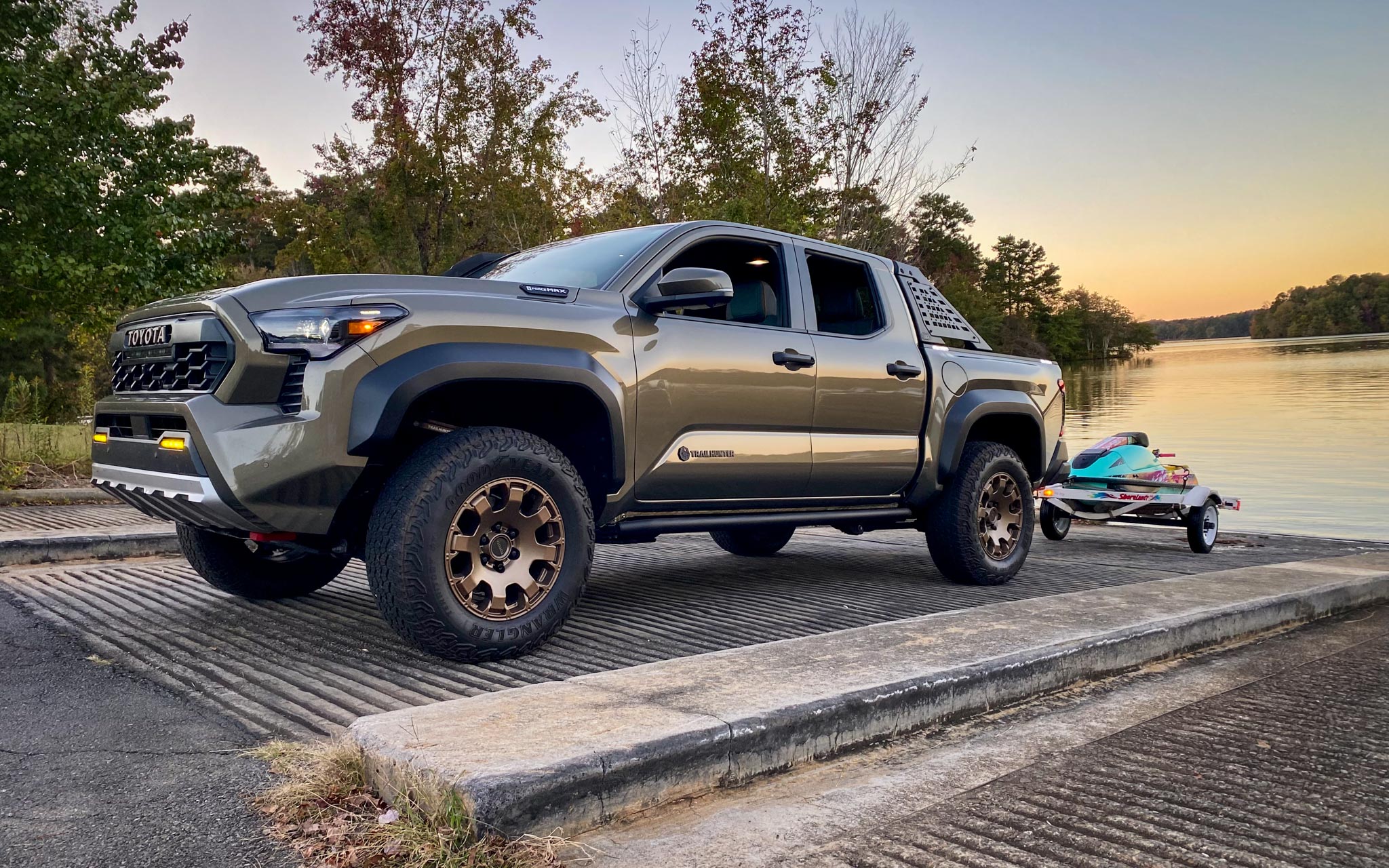 tacoma trailhunter towing