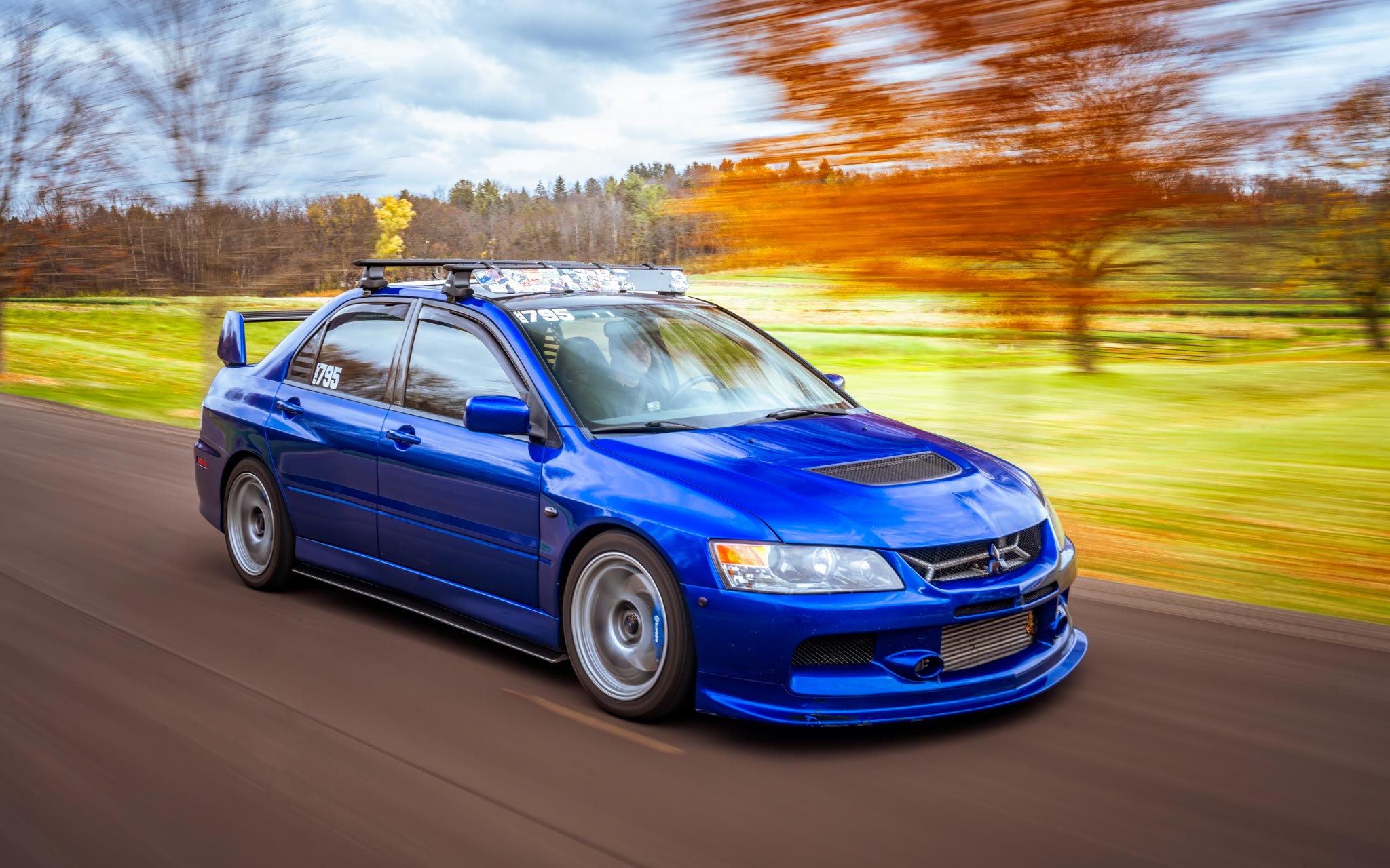 Mitsubishi Evo 9 blue