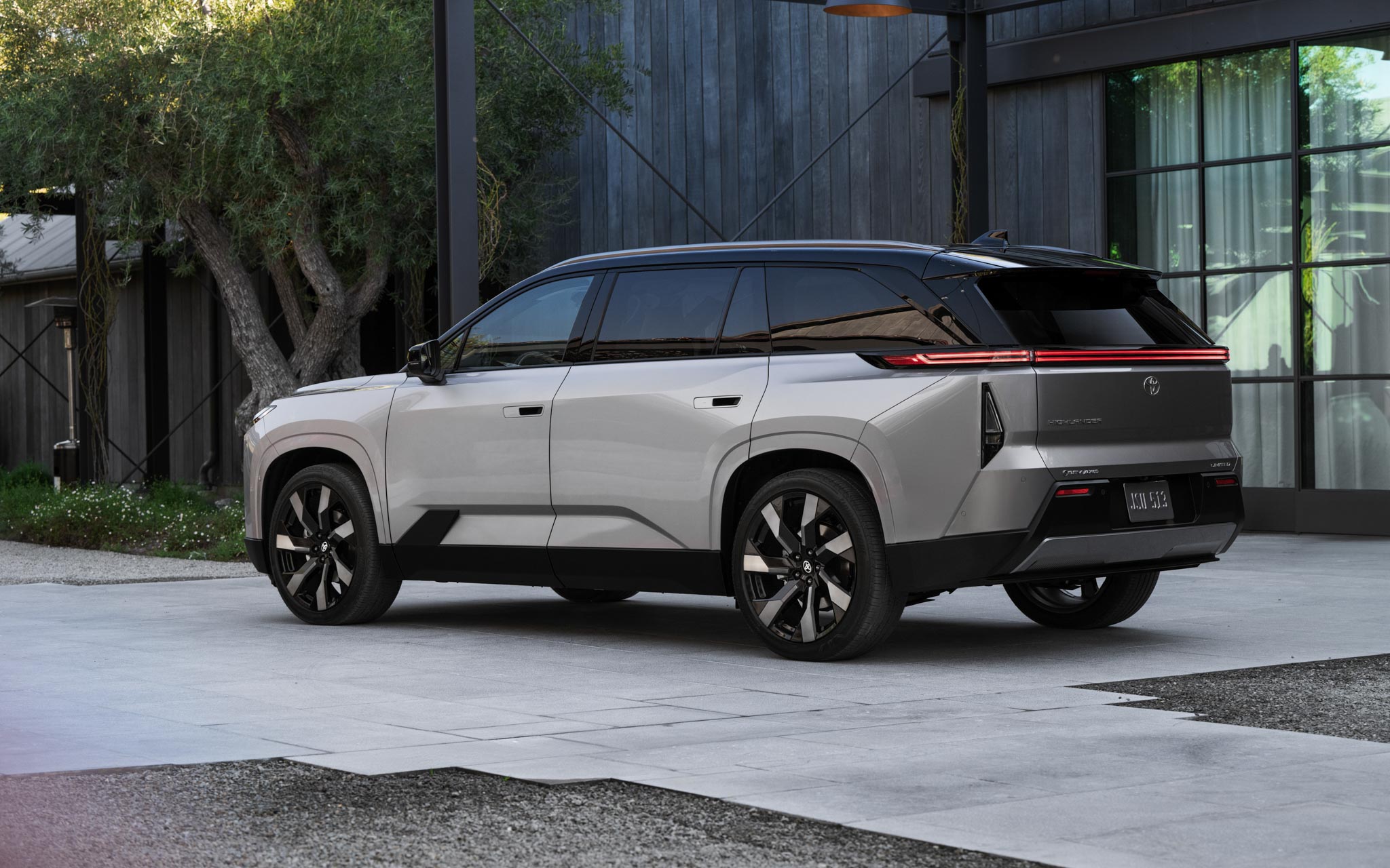 Highlander EV