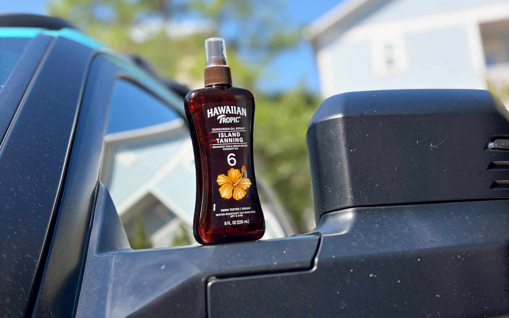 Hawaiian Tropic tanning oil
