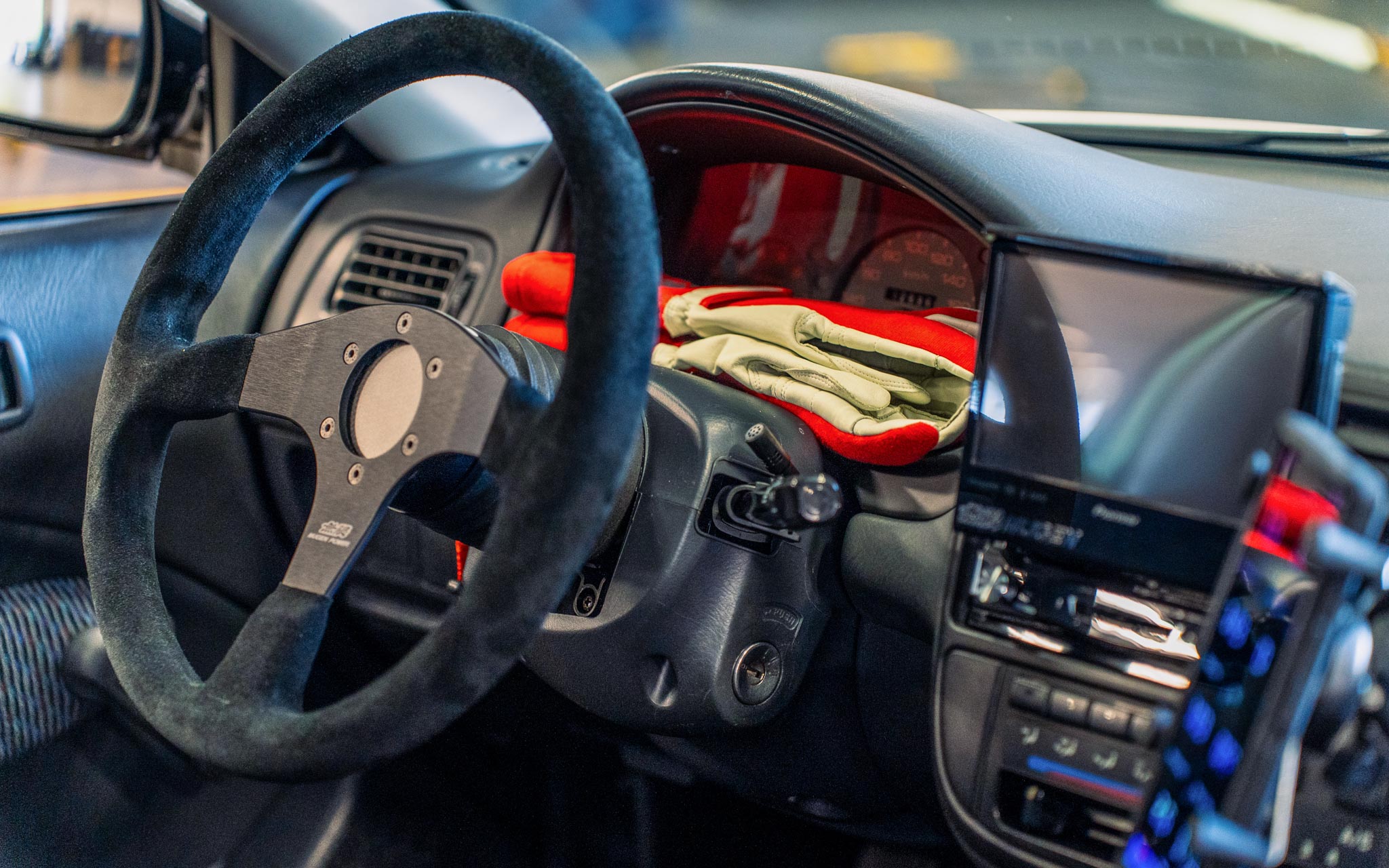 Mugen stitchless steering wheel
