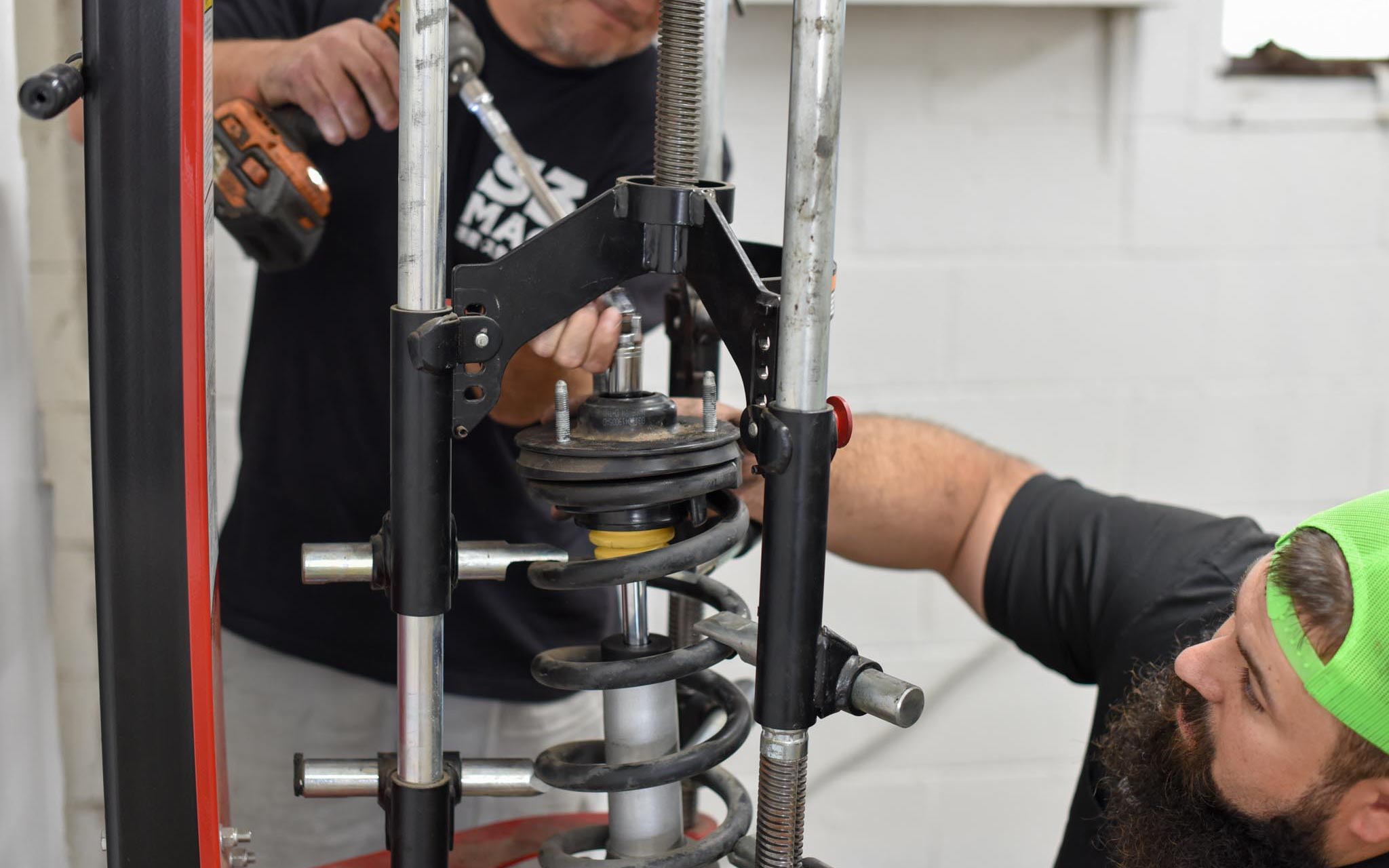 spring compressor