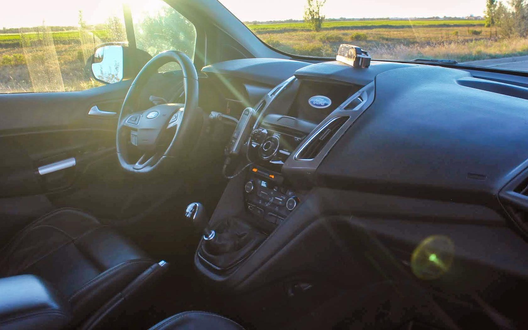 6-speed manual Ford Transit Connect