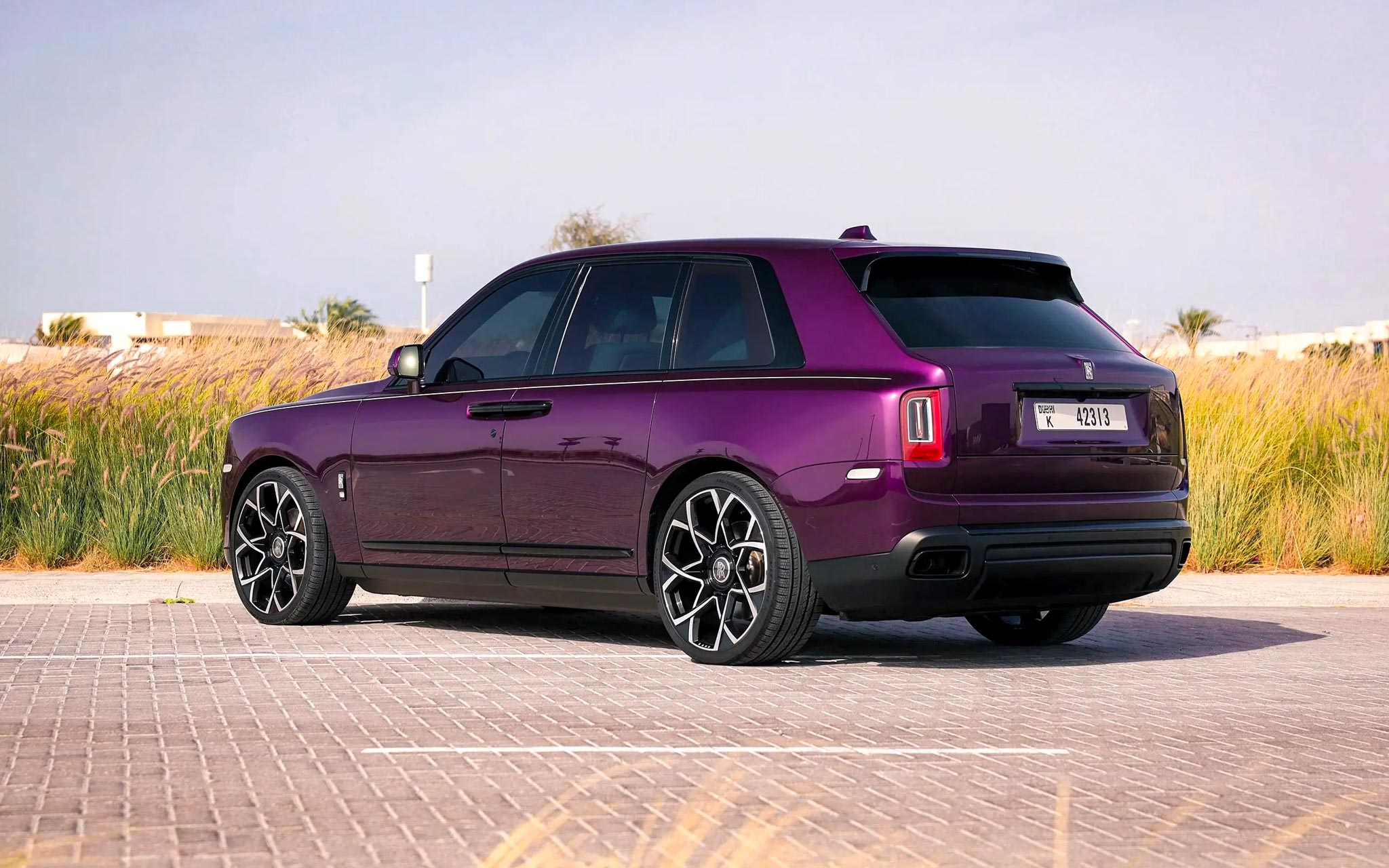 Rolls Royce SUV Cullinan Violet Purple