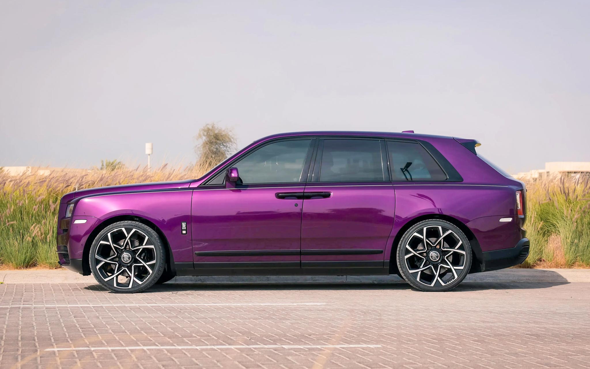 Rolls Royce SUV Cullinan Violet Purple