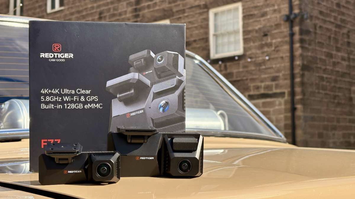dual dash cam with front & rear cameras