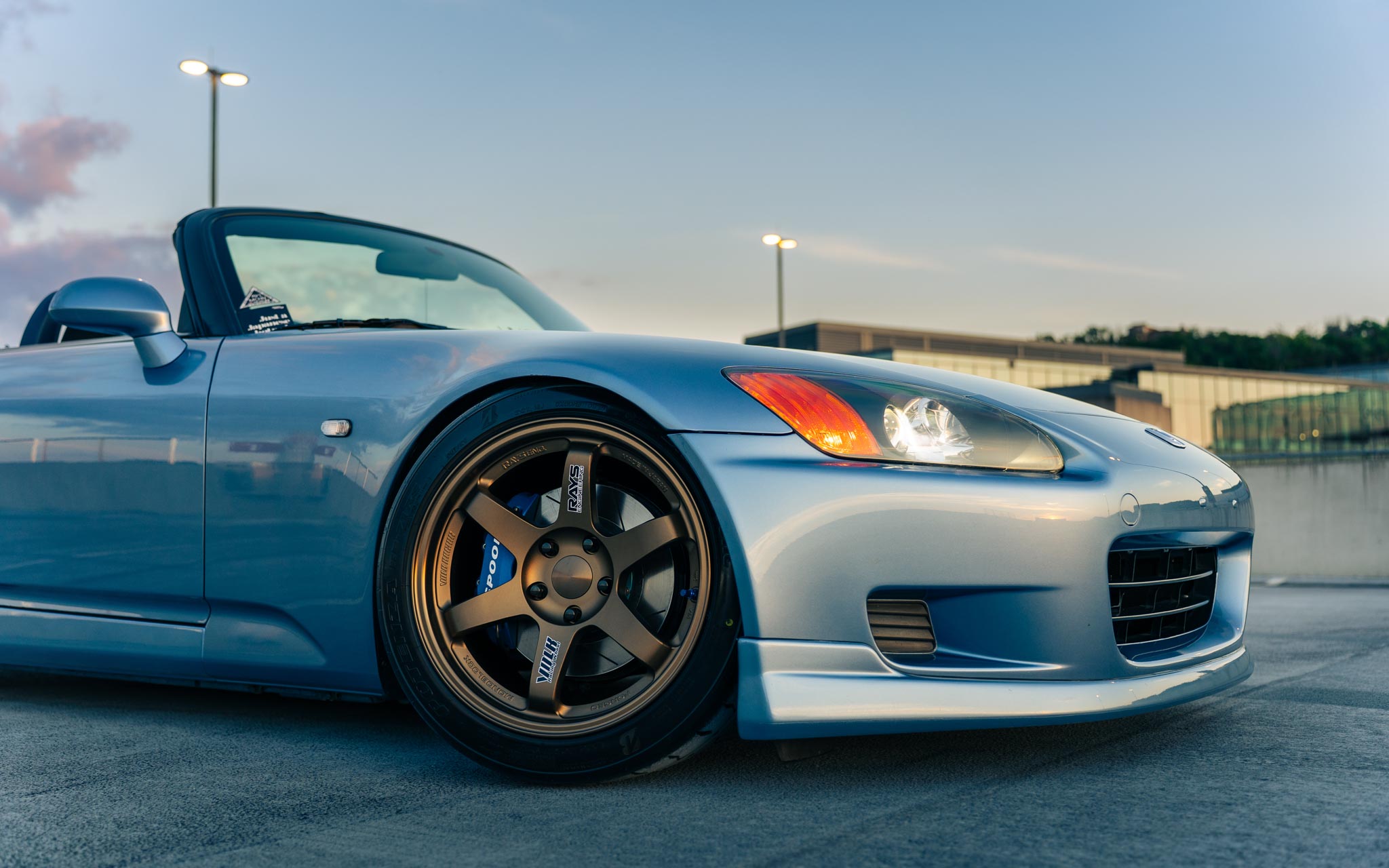 S2000 on Volk TE37 wheels size 17x9.5 +41 squared